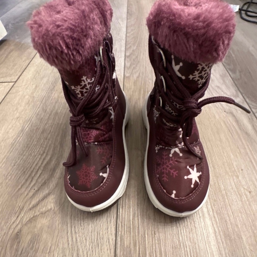 New DRKA Girls Purple Snow Boots SZ 8.5